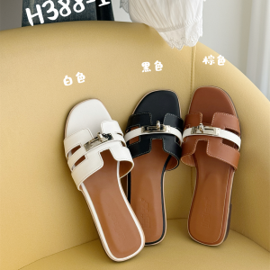 Women's Summer Flat Slippers with Buckle - PU Leather Anti-Slip Casual Sandals